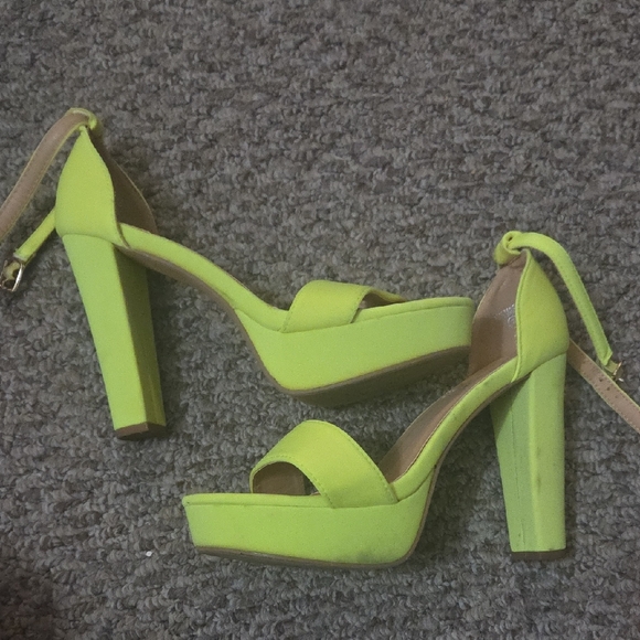 TOP Moda Women's Vibrant Yellow Heels - Picture 2 of 5